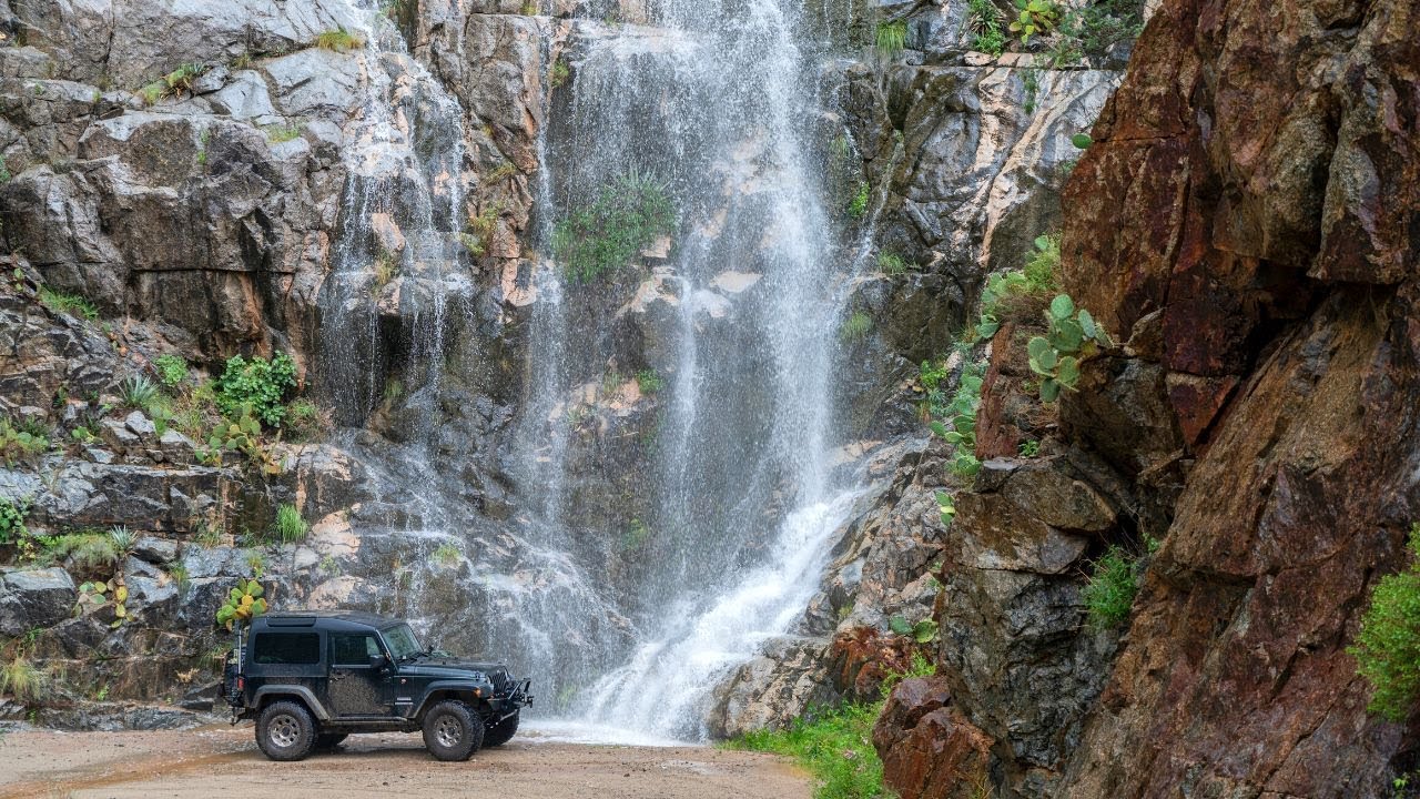 We found a waterfall in the desert! | Box Canyon Road | Santa Rita Mountains, Southern Arizona